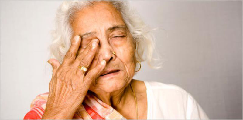 Rối loạn võng mạc bệnh mắt thường gặp ở người già